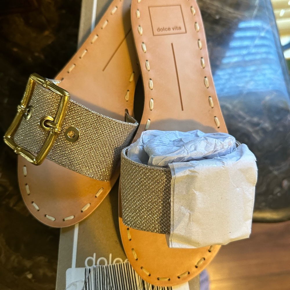 Women sandals